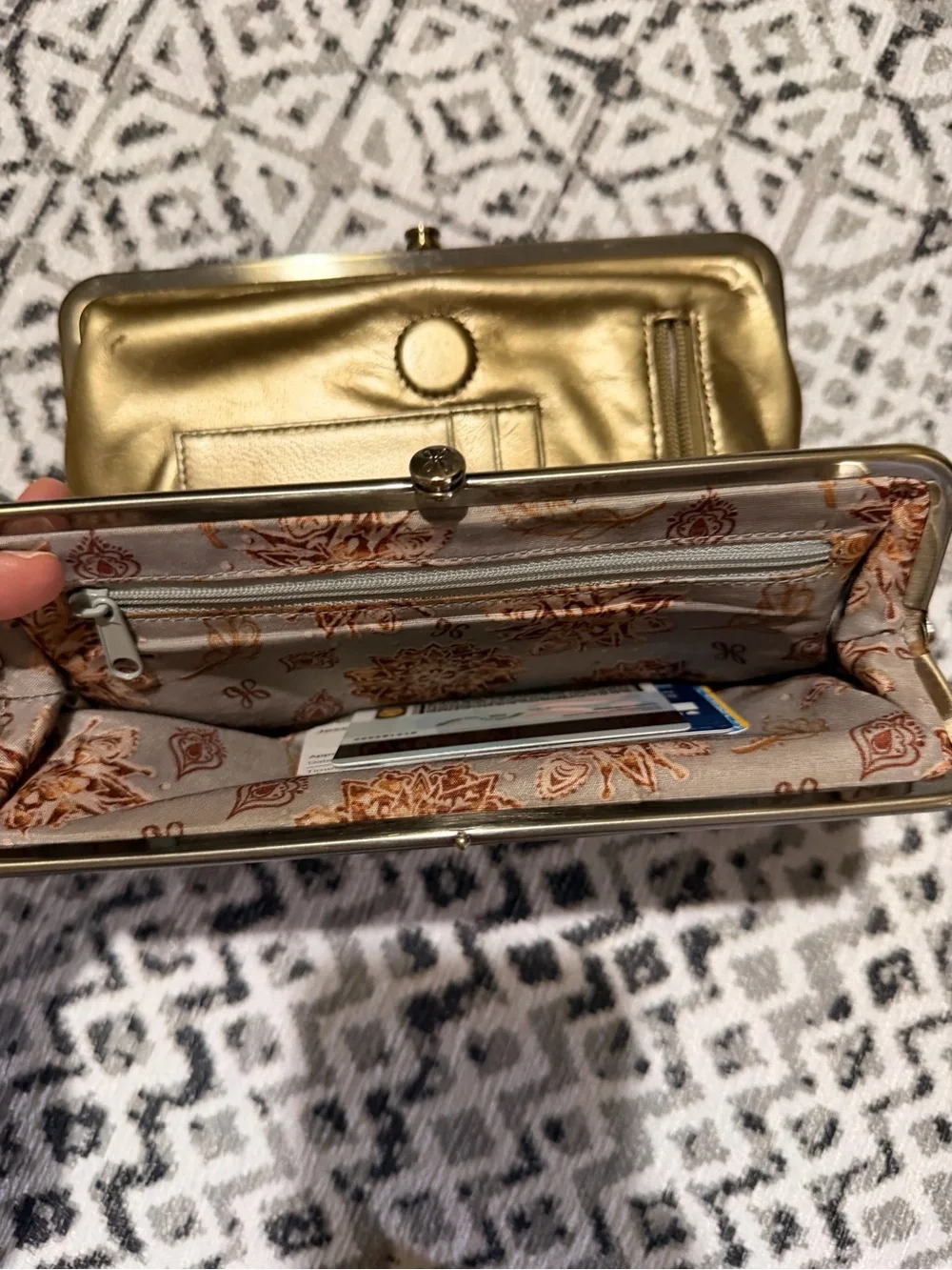 N/A elegant metallic